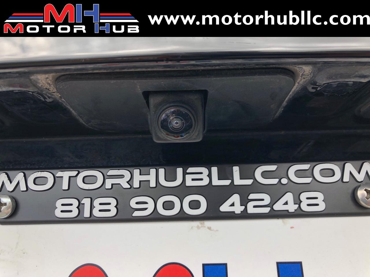 Used-2015-Cadillac-Escalade-Luxury