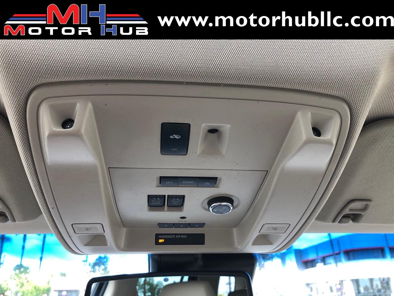 Used-2015-Cadillac-Escalade-Luxury